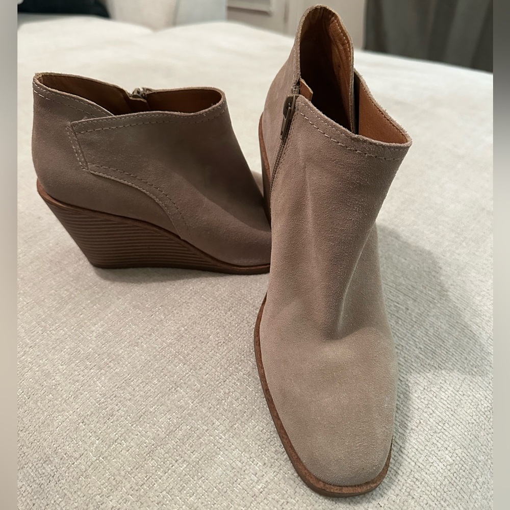 Lucky Brand Makawi Suede Wedge Ankle Booties